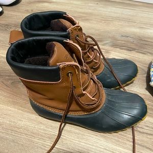 Duck boots